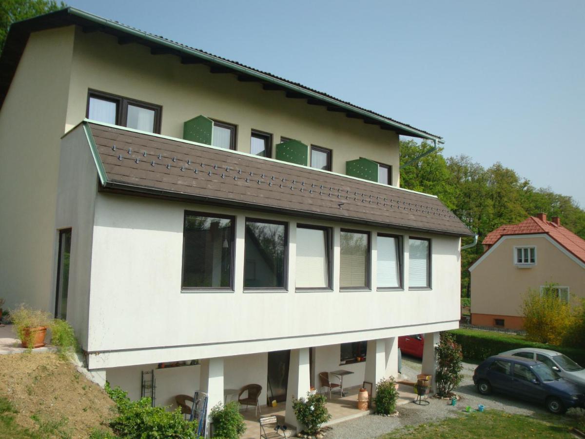 Haus Camelia Bed and Breakfast Bad Tatzmannsdorf Buitenkant foto