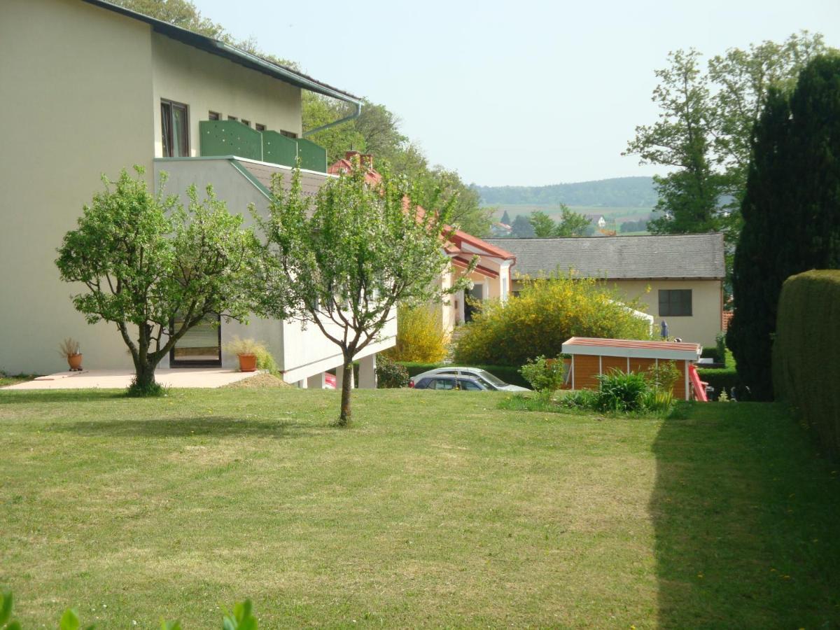 Haus Camelia Bed and Breakfast Bad Tatzmannsdorf Buitenkant foto